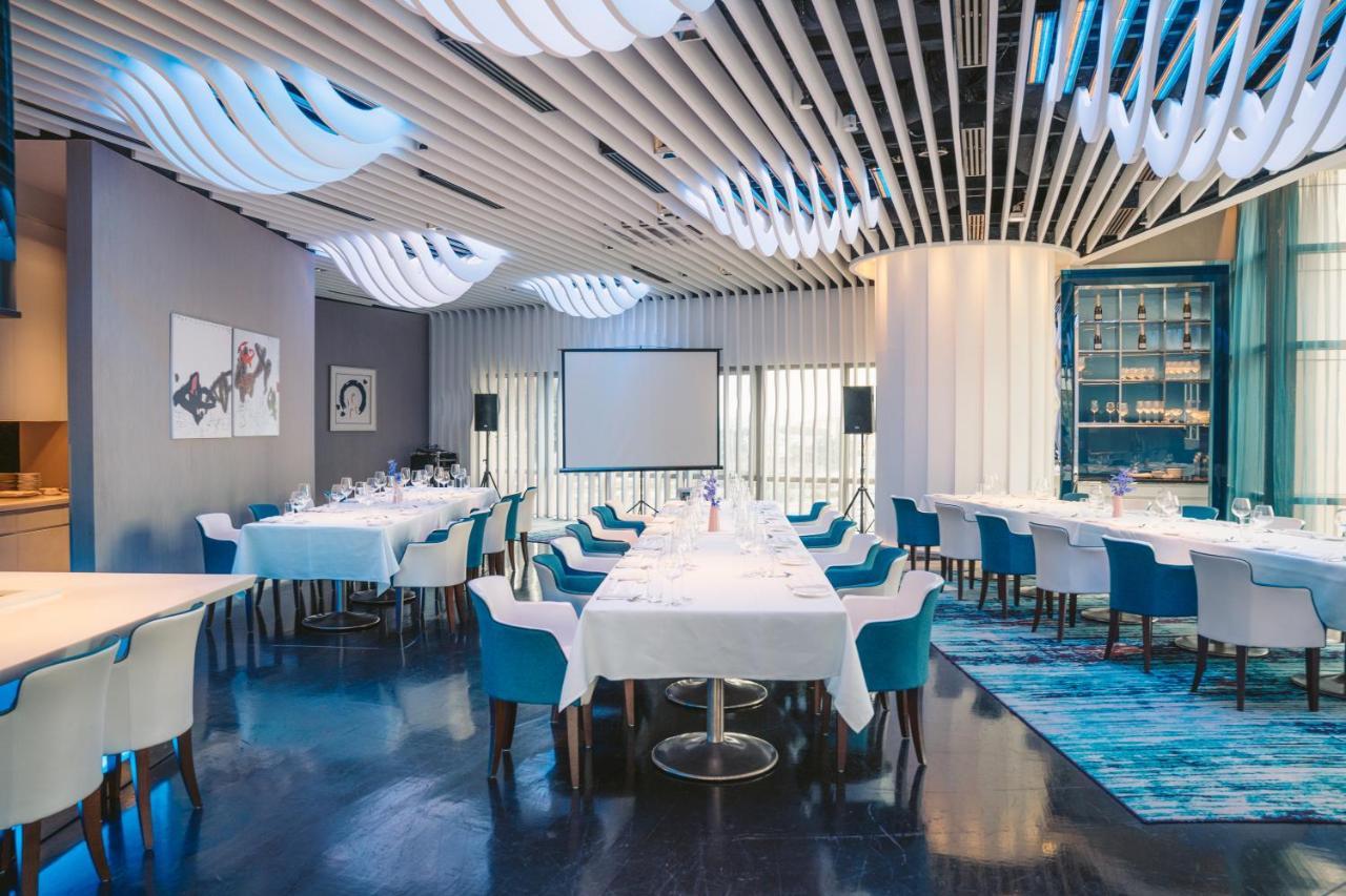 吉隆坡嘉登斯圣吉尔斯签名酒店及公寓 外观 照片 The interior of the restaurant