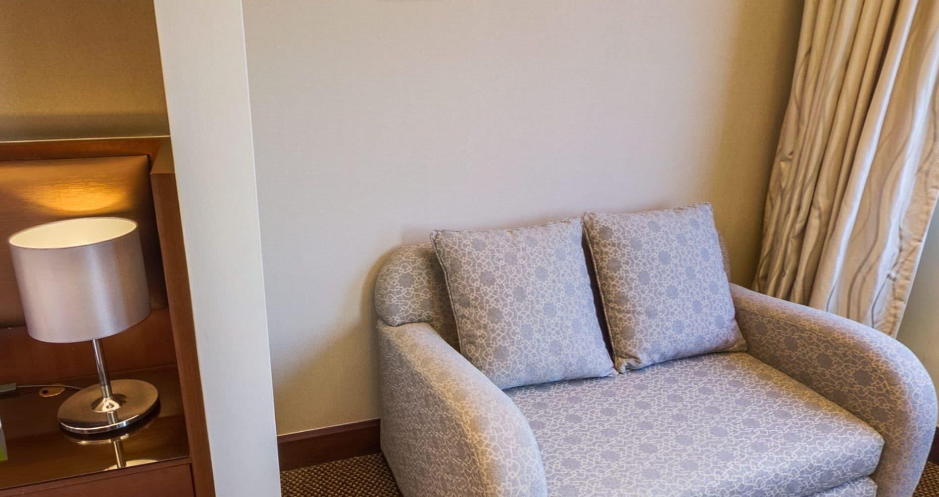 吉隆坡嘉登斯圣吉尔斯签名酒店及公寓 外观 照片 A sofa